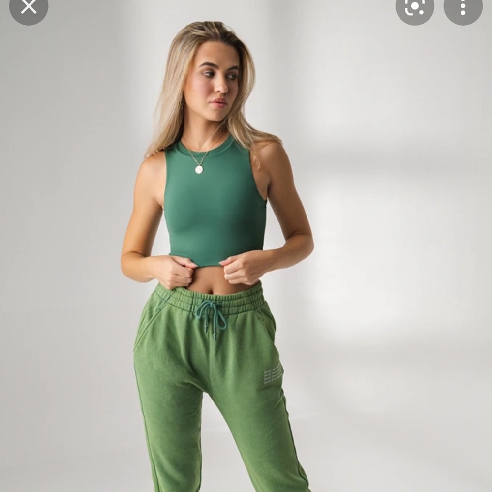 NWT- Allora Tank